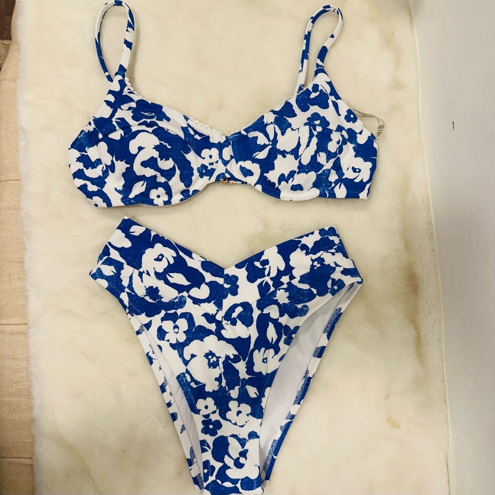 Altar'd State Blue and White Floral Bikini Set new! Size small